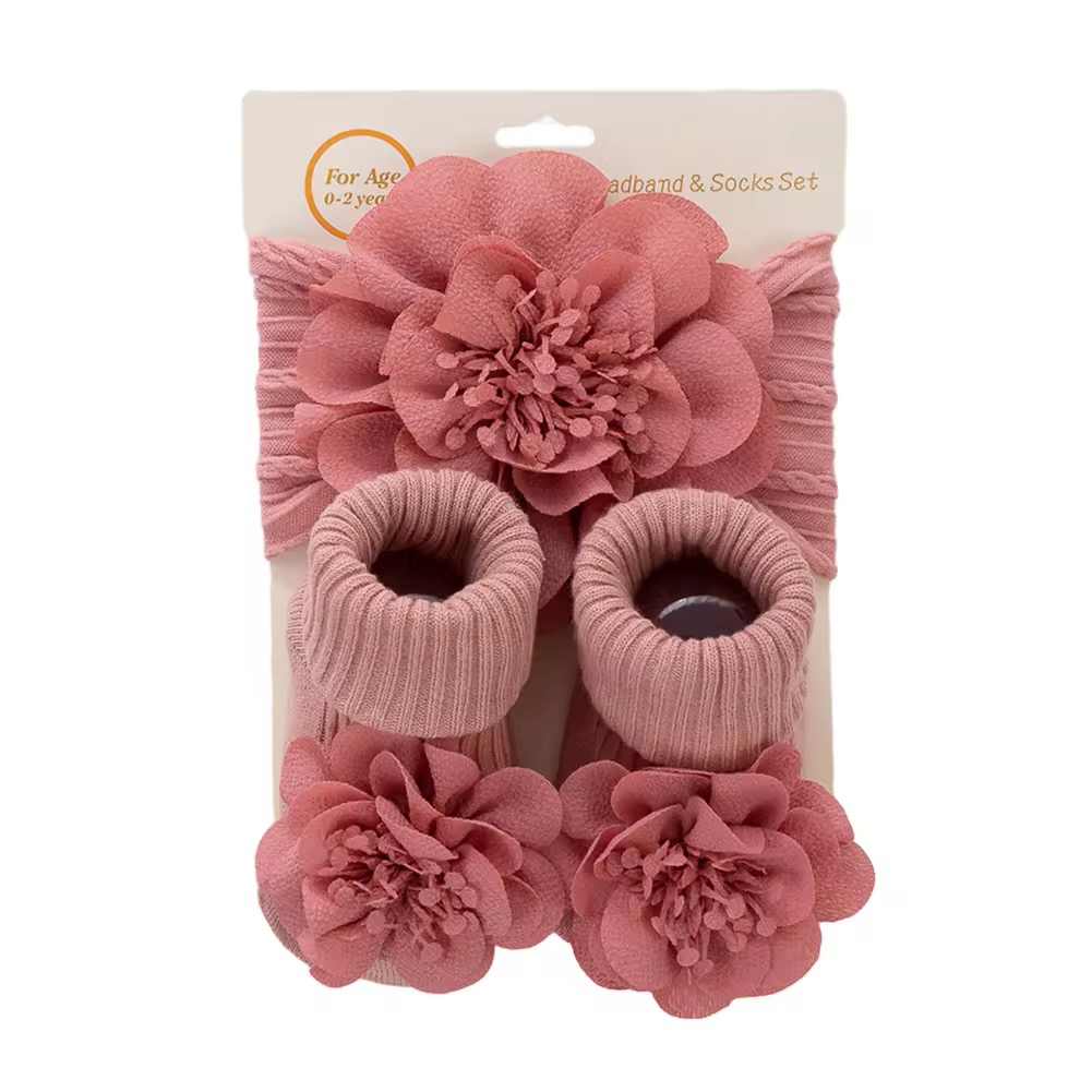 Faye Socks & Headband Set - Image 6