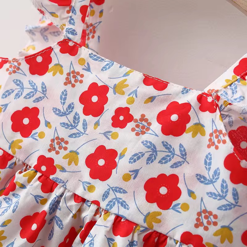 Scarlet dress with hat - Image 3