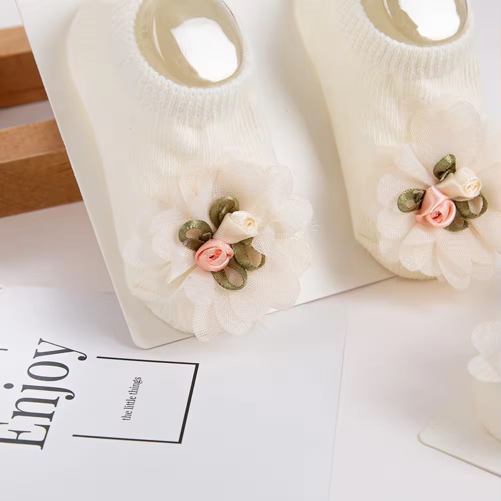 Dainty socks and headband set - Image 3