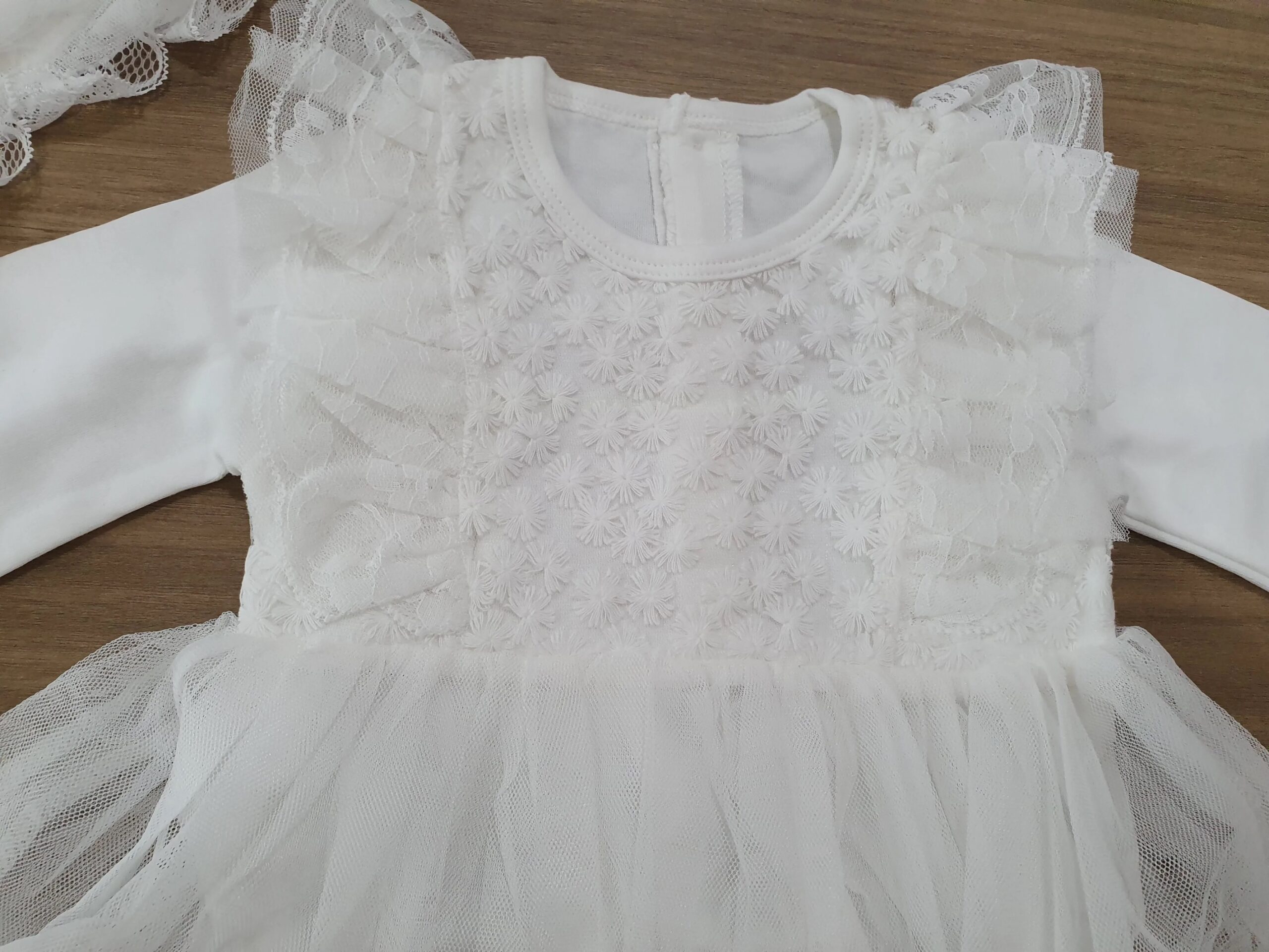 Halo dress with bonnet - Image 4