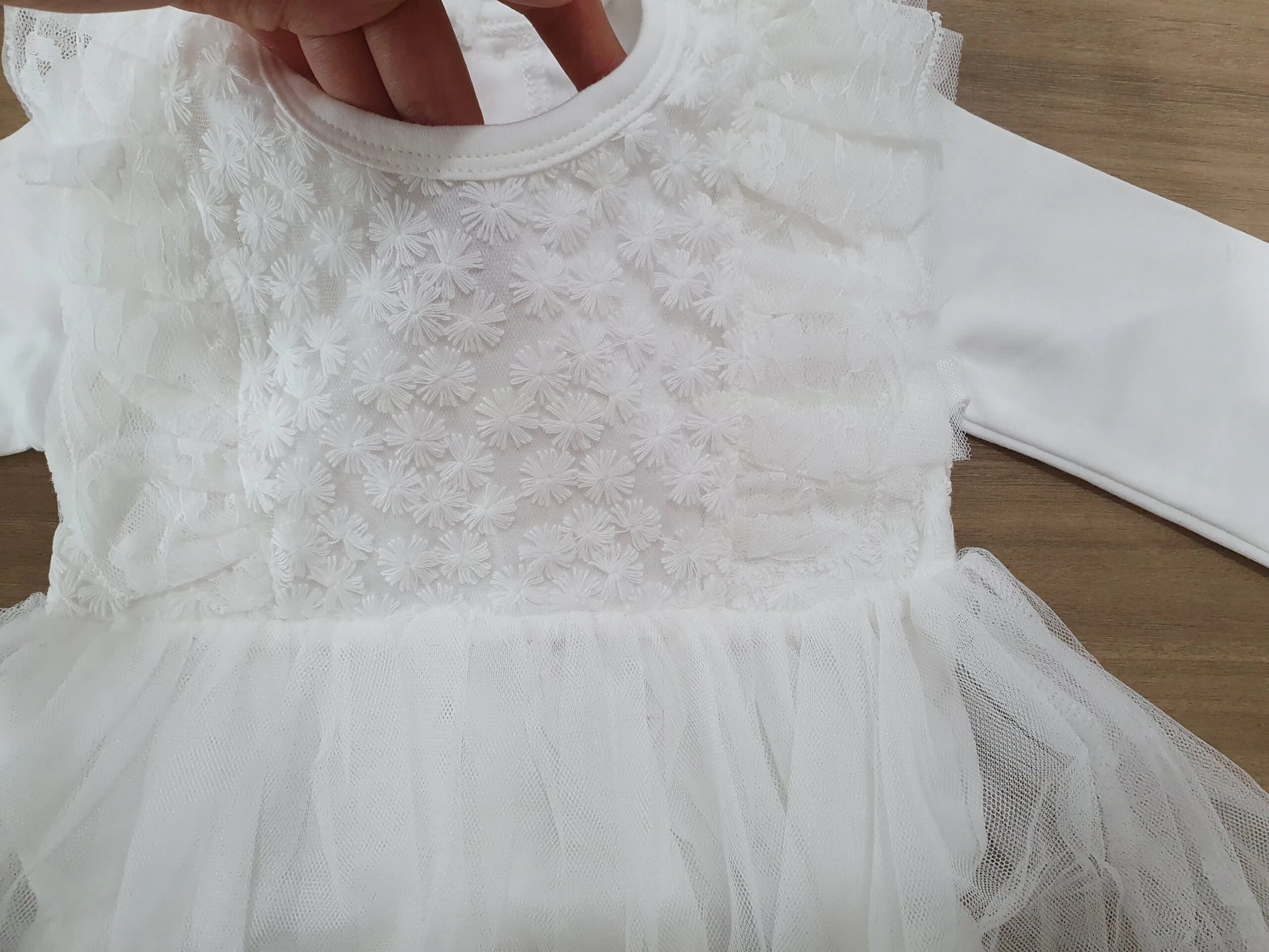 Halo dress with bonnet - Image 3