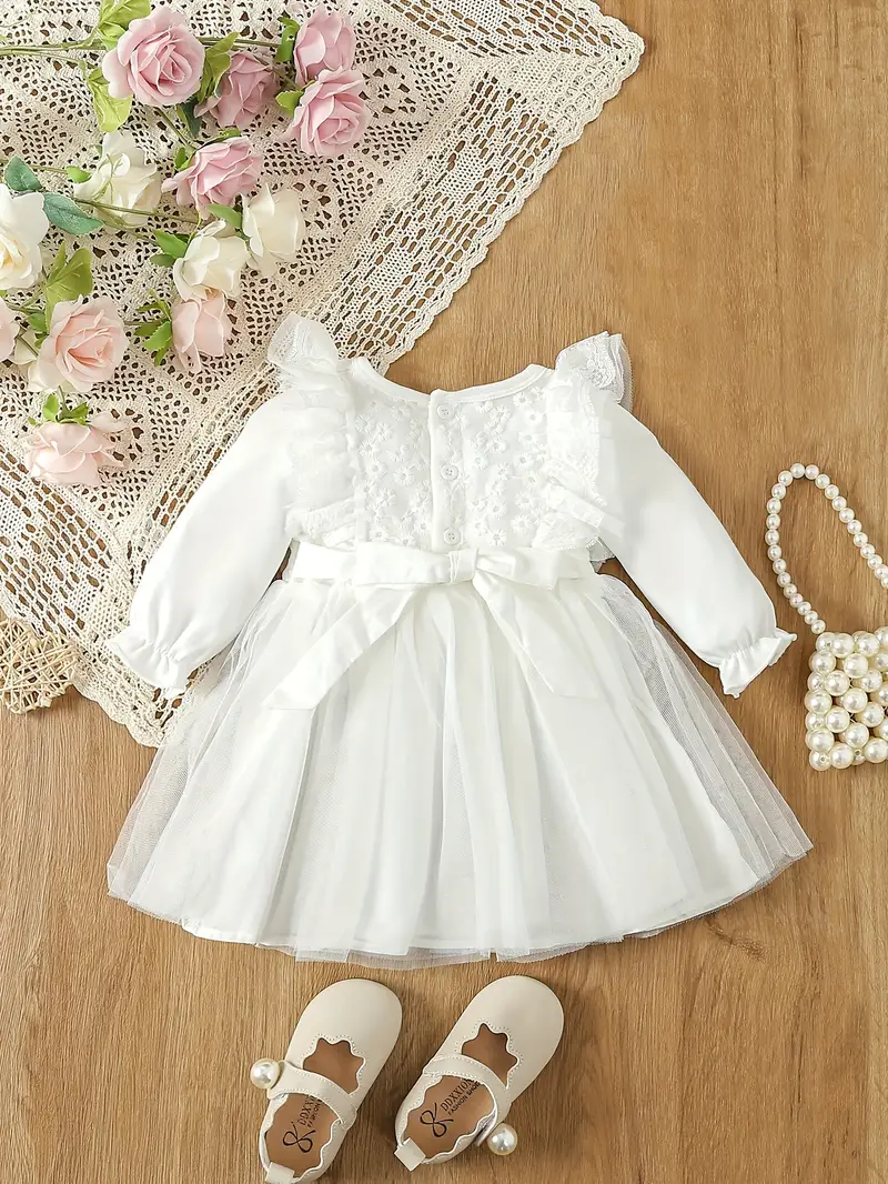 Halo dress with bonnet - Image 8